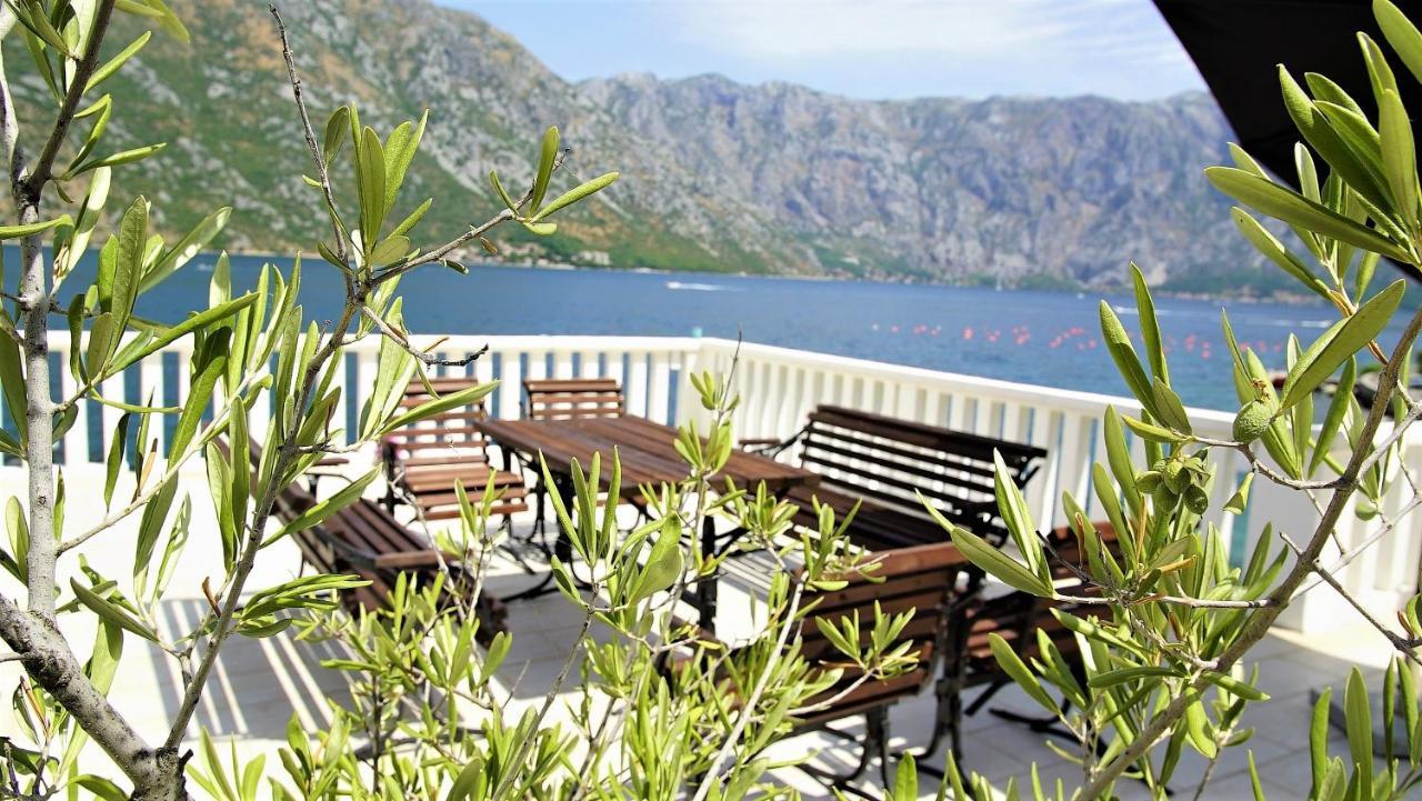 Penthouse Stoliv New Spa-Pool Villa Is Located 5M From The Sea, Exclusive Terrace,Private Jetty Wih Sunbeds, Pebble Beach, Secluded Location Total Area 375M2 At Your Disposal コトル エクステリア 写真