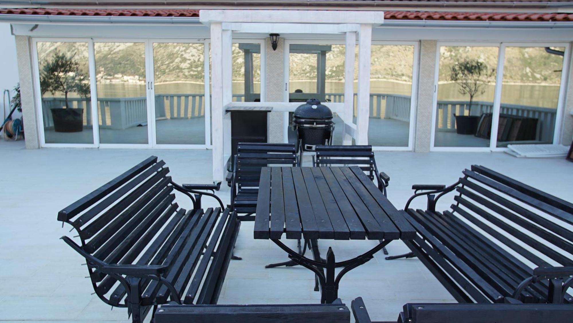 Penthouse Stoliv New Spa-Pool Villa Is Located 5M From The Sea, Exclusive Terrace,Private Jetty Wih Sunbeds, Pebble Beach, Secluded Location Total Area 375M2 At Your Disposal コトル エクステリア 写真