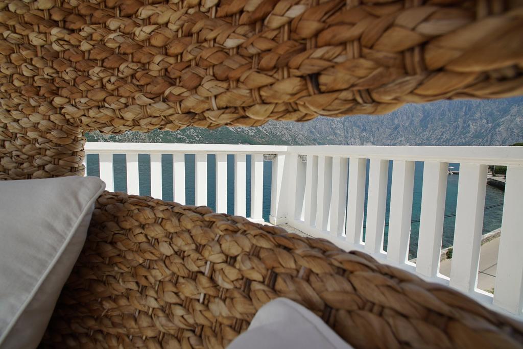 Penthouse Stoliv New Spa-Pool Villa Is Located 5M From The Sea, Exclusive Terrace,Private Jetty Wih Sunbeds, Pebble Beach, Secluded Location Total Area 375M2 At Your Disposal コトル エクステリア 写真