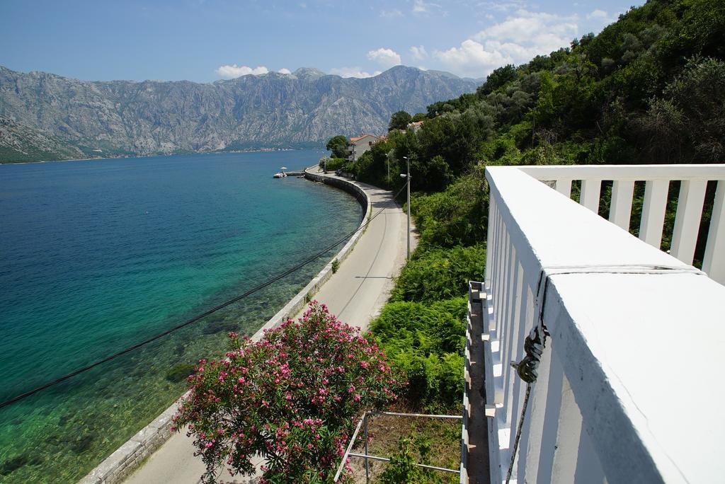 Penthouse Stoliv New Spa-Pool Villa Is Located 5M From The Sea, Exclusive Terrace,Private Jetty Wih Sunbeds, Pebble Beach, Secluded Location Total Area 375M2 At Your Disposal コトル エクステリア 写真