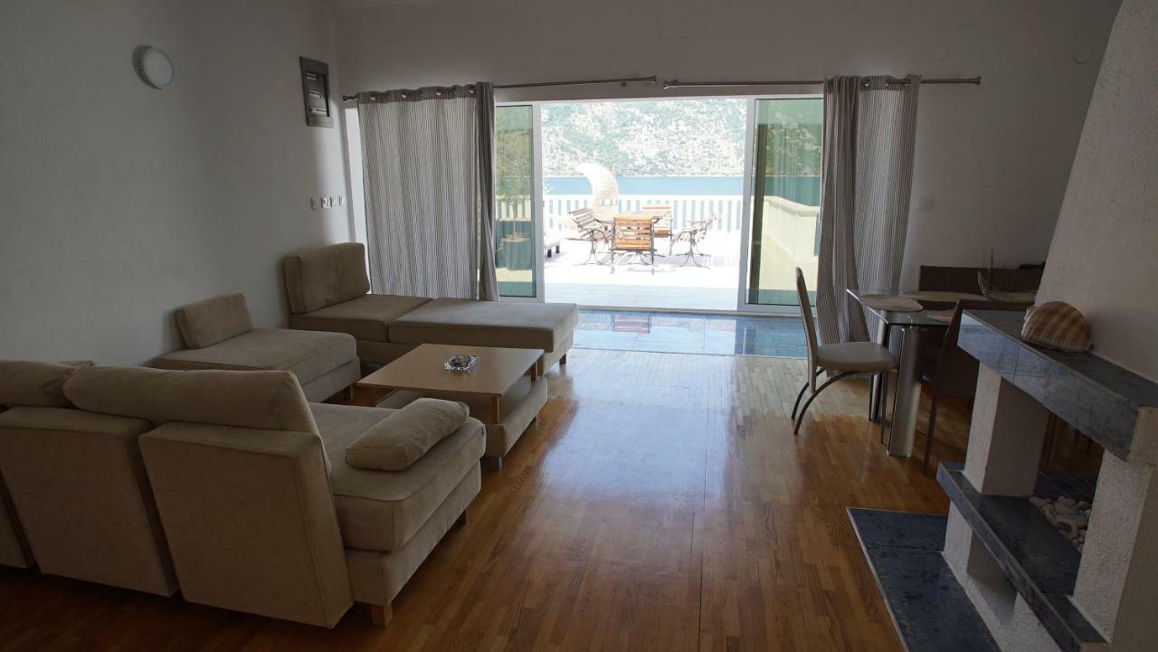 Penthouse Stoliv New Spa-Pool Villa Is Located 5M From The Sea, Exclusive Terrace,Private Jetty Wih Sunbeds, Pebble Beach, Secluded Location Total Area 375M2 At Your Disposal コトル エクステリア 写真