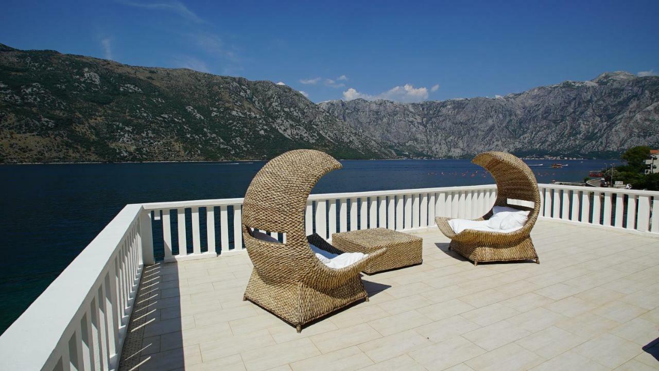 Penthouse Stoliv New Spa-Pool Villa Is Located 5M From The Sea, Exclusive Terrace,Private Jetty Wih Sunbeds, Pebble Beach, Secluded Location Total Area 375M2 At Your Disposal コトル エクステリア 写真